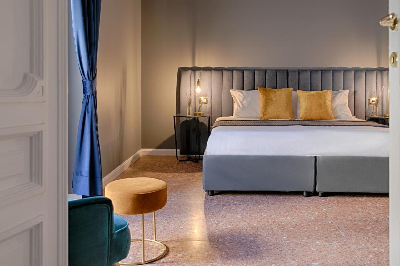 Quatrum Napoli - B&B מראה חיצוני תמונה