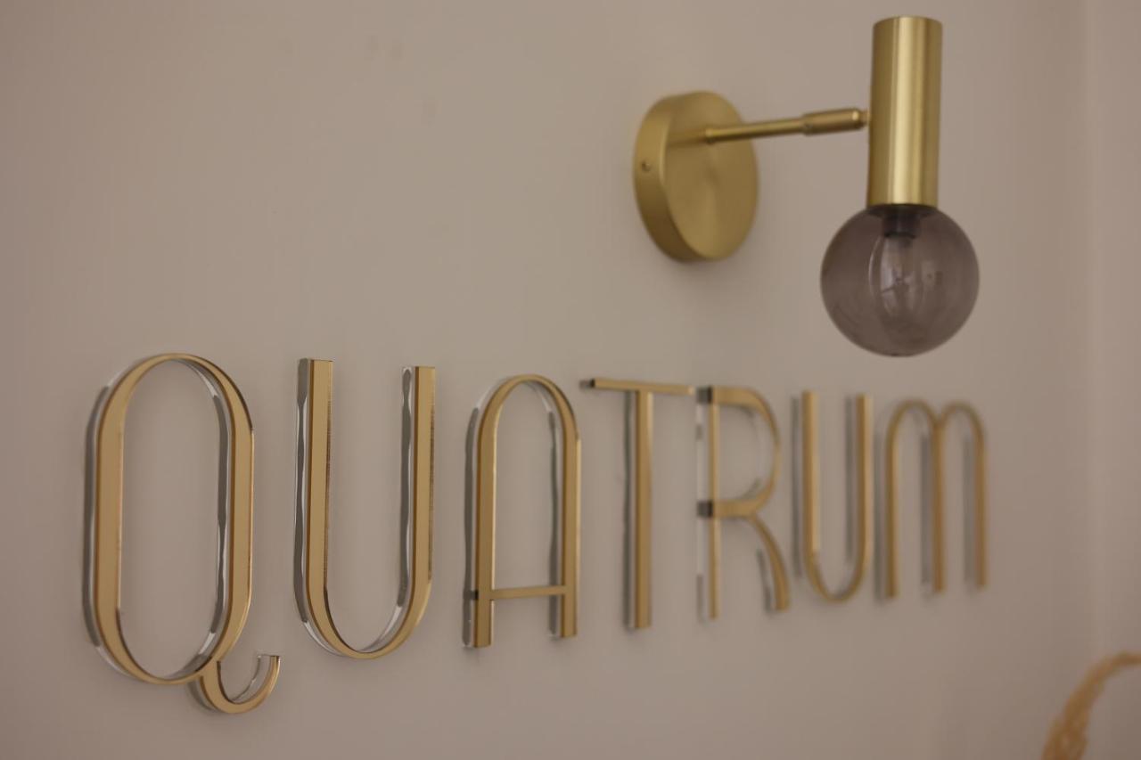 Quatrum Napoli - B&B מראה חיצוני תמונה